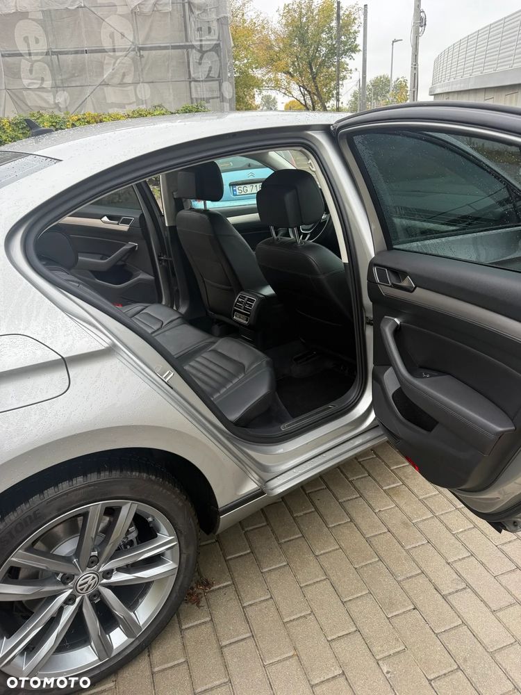 Volkswagen Passat 1.8 TSI BMT Highline - 22