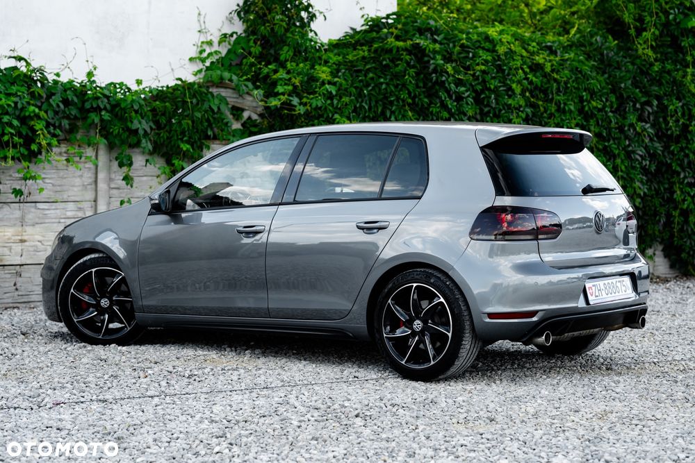 Volkswagen Golf 2.0 GTI DSG - 14