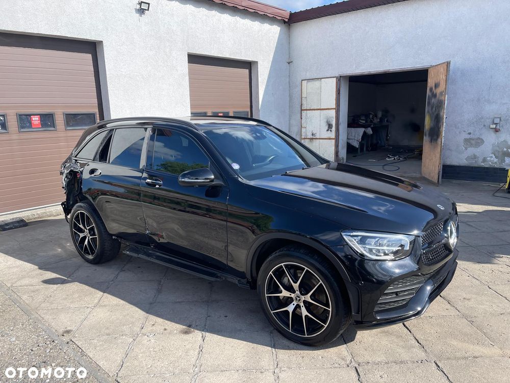 Mercedes-Benz GLC 300 de 4Matic 9G-TRONIC AMG Line - 29