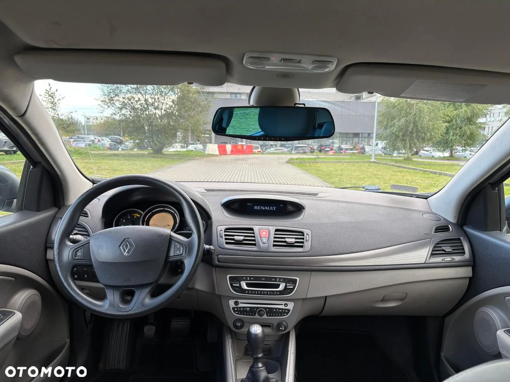 Renault Megane 1.5 dCi Authentique - 6