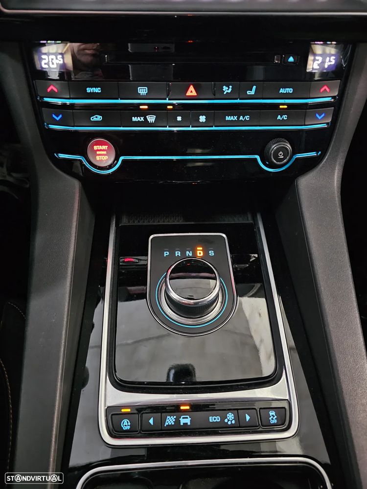 Jaguar F-Pace 25d AWD Aut. Prestige - 21