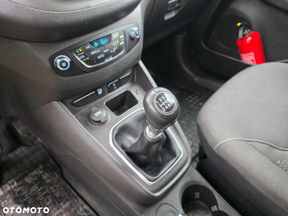 Ford Transit Courier - 15