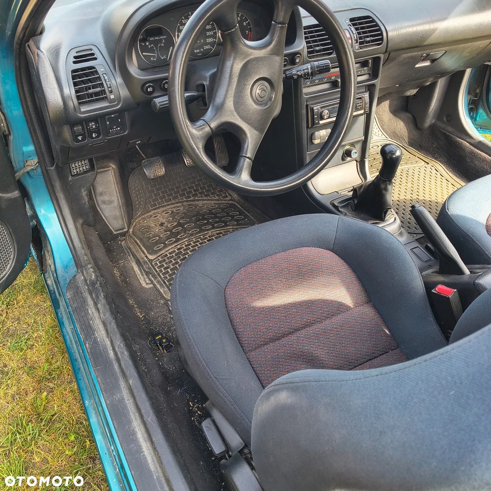 Mazda MX-3 - 14