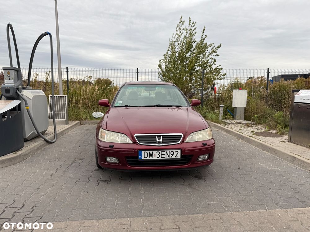 Honda Accord 2.0 ES - 1
