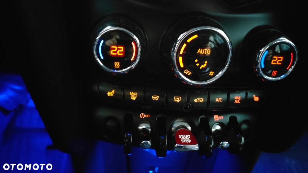 MINI Cooper Standard - 10