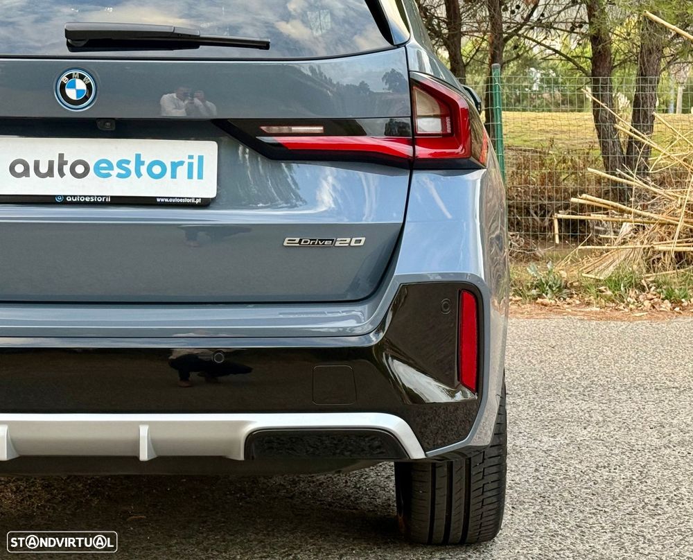 BMW iX1 eDrive20 Pack Desportivo M - 18