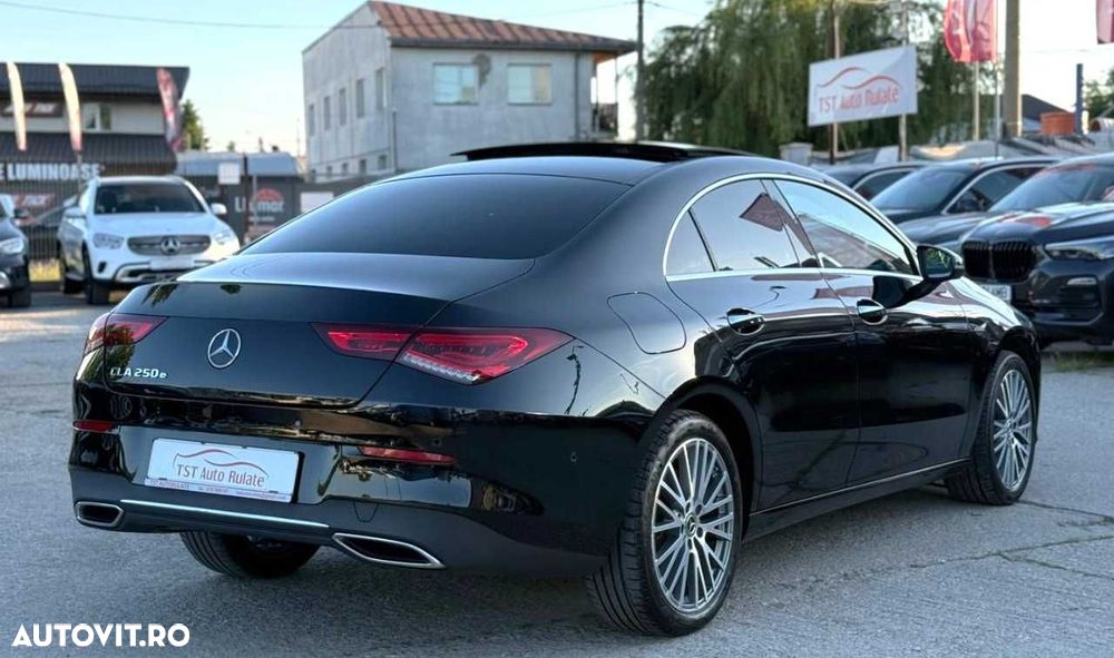 Mercedes-Benz CLA 250 - 9