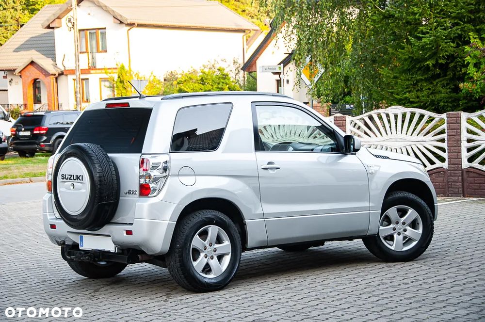 Suzuki Grand Vitara 1.6 Comfort - 25