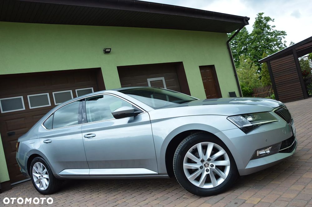 Skoda Superb 1.5 TSI ACT Ambition - 8