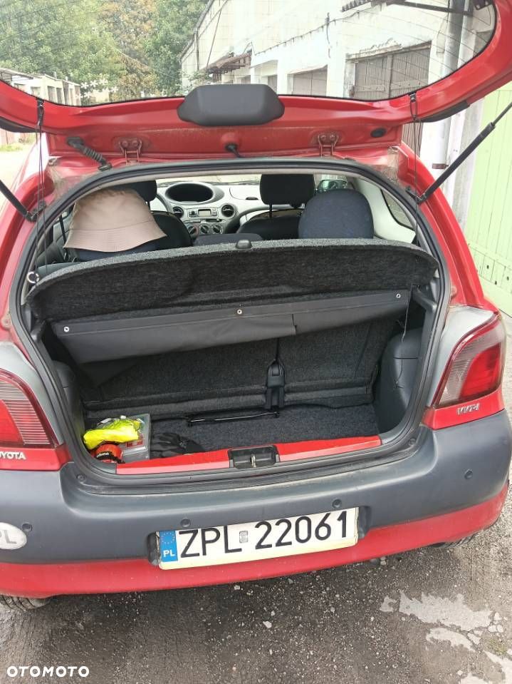 Toyota Yaris 1.0 Base - 4