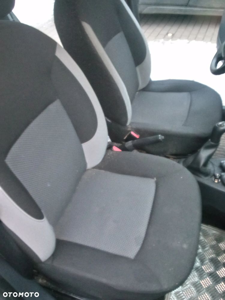 Dacia Sandero 1.2 16V Access - 8