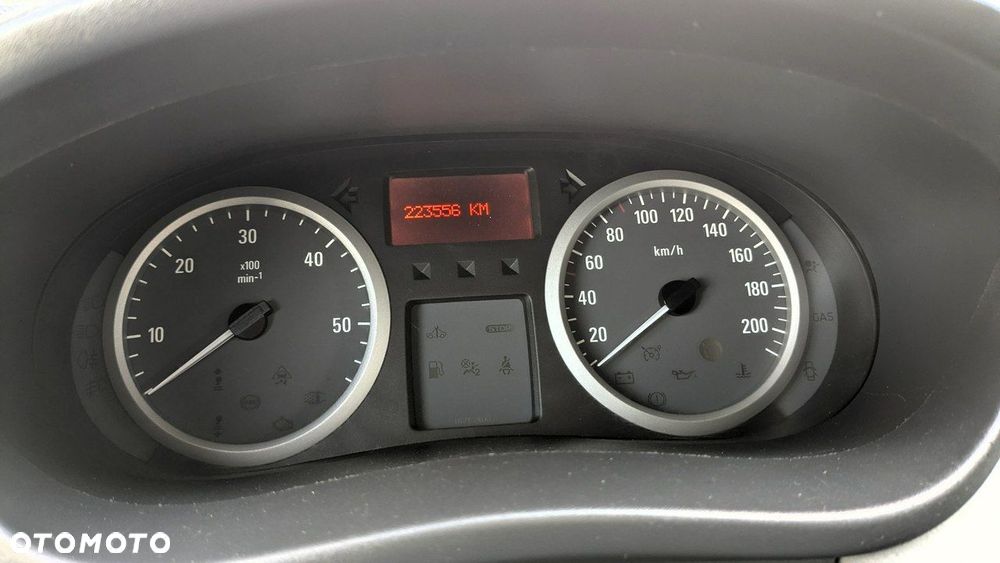Opel Vivaro - 21