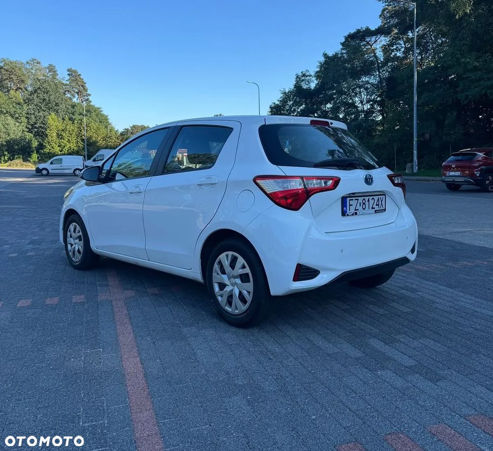 Toyota Yaris - 4