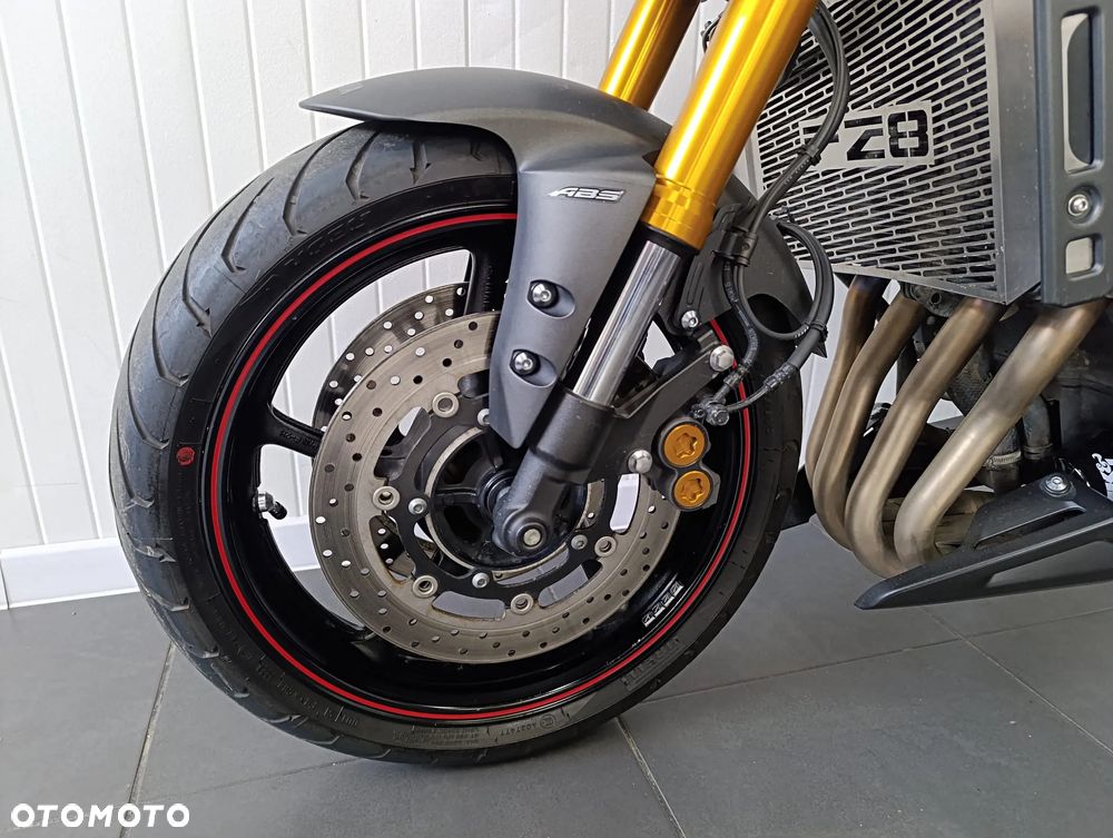 Yamaha FZ8 - 10