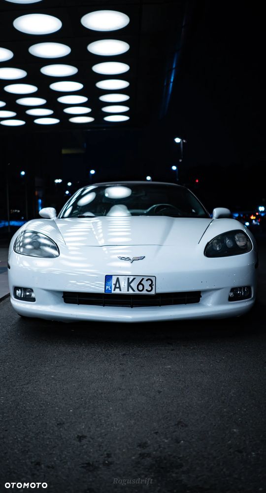 Chevrolet Corvette - 19