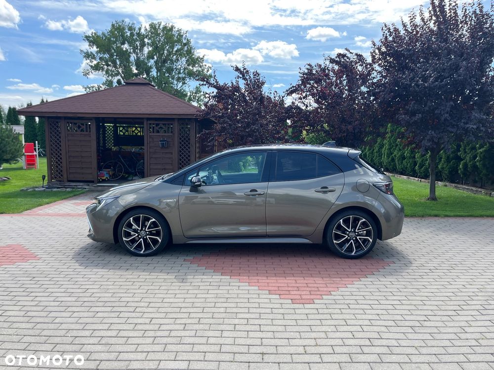 Toyota Corolla 2.0 Hybrid Executive - 34