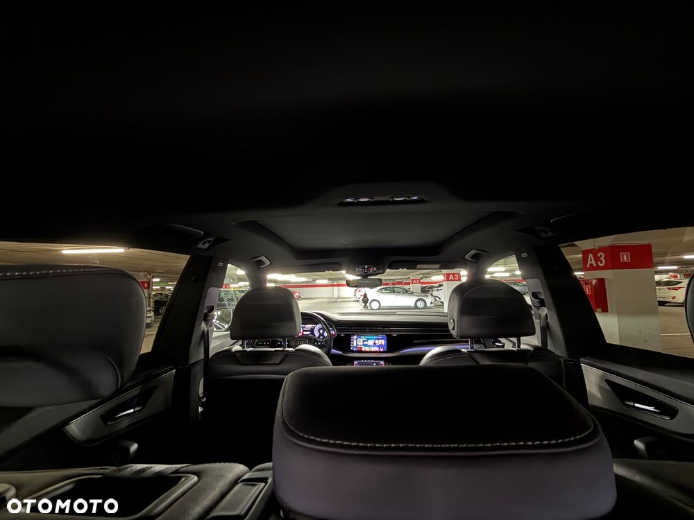 Audi SQ8 - 11