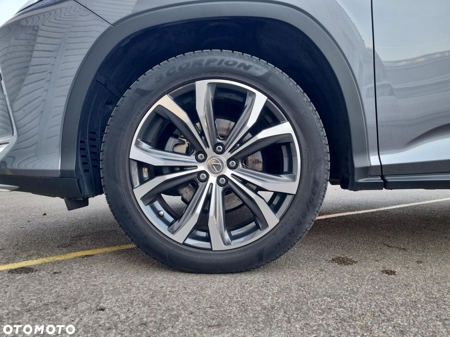 Lexus RX - 25