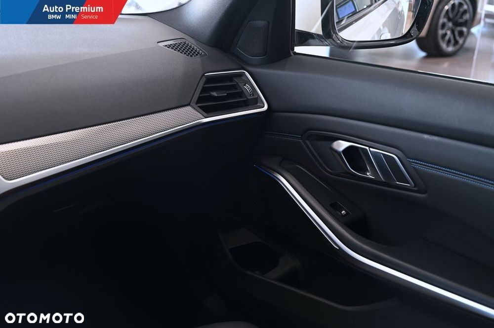 BMW Seria 3 318i - 16