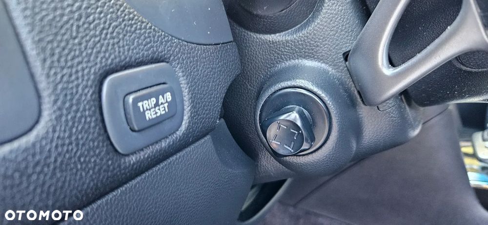 Infiniti QX70 3.7 S Premium - 23