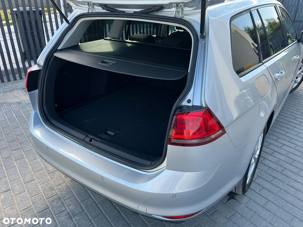 Volkswagen Golf Variant 1.6 TDI BlueMot Trendline DSG - 16