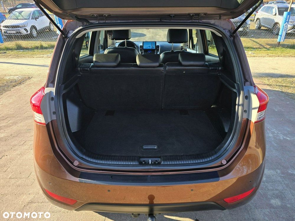 Hyundai ix20 - 18