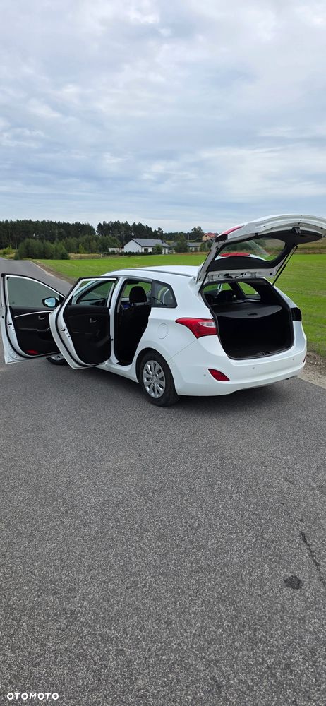 Hyundai i30 1.6 CRDi BlueDrive Premium - 6