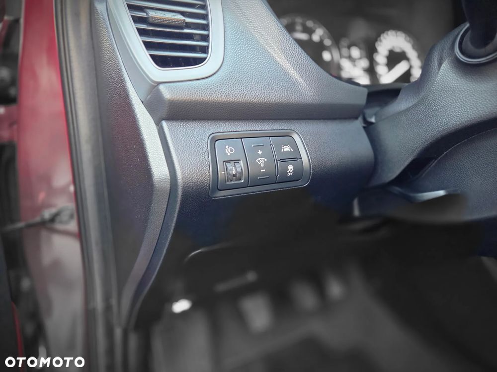 Hyundai i20 - 24
