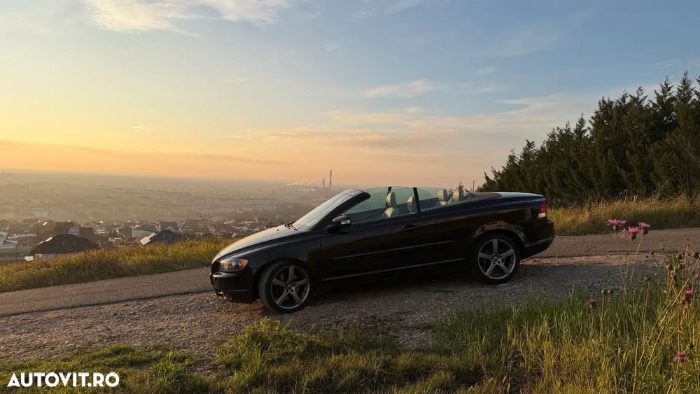 Volvo C70 2.0D Momentum - 25