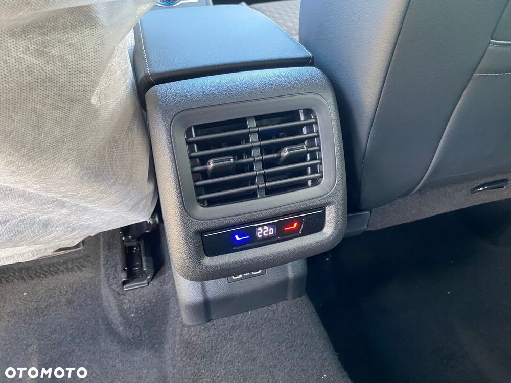 Volkswagen T-Roc - 14