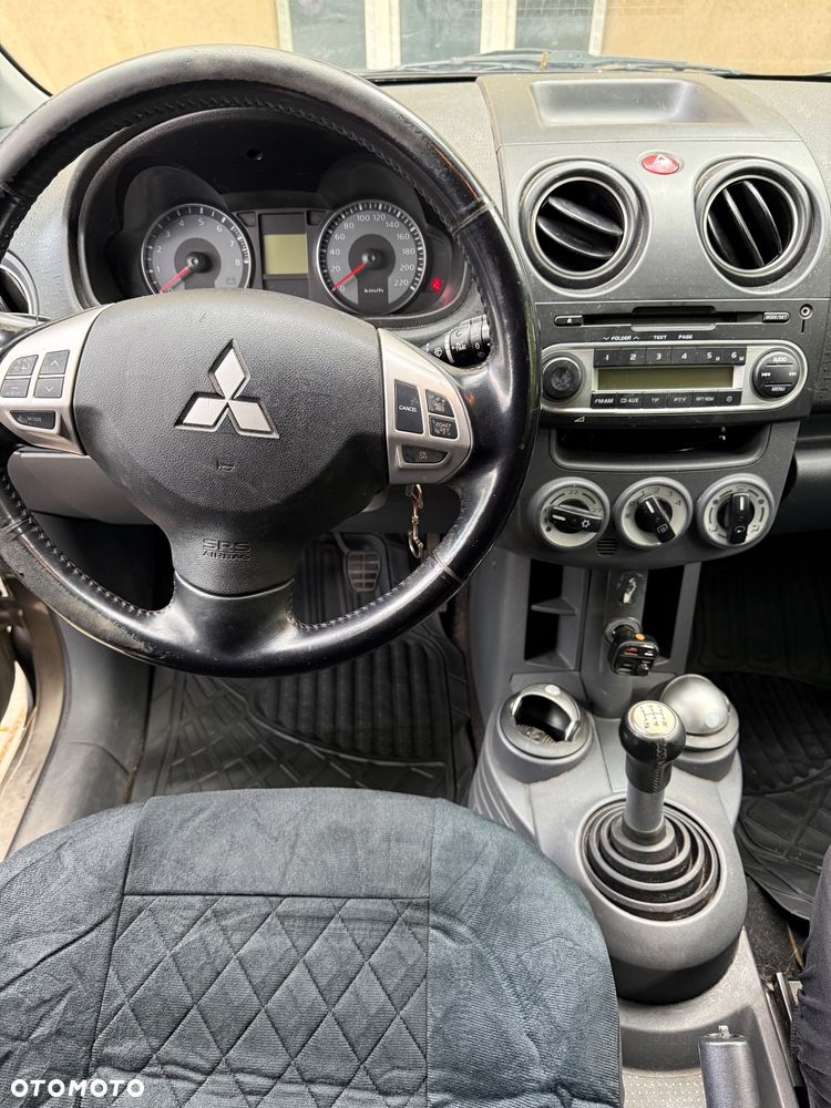 Mitsubishi Colt 1.3 Intense - 9