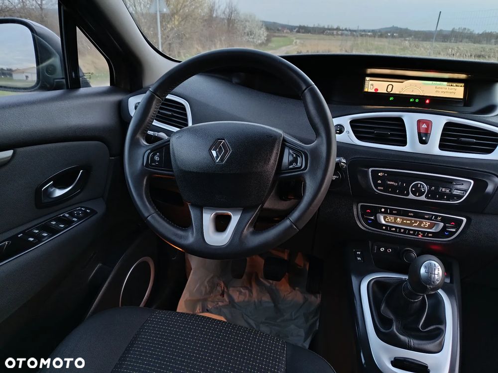 Renault Scenic 1.6 16V 110 Dynamique - 25