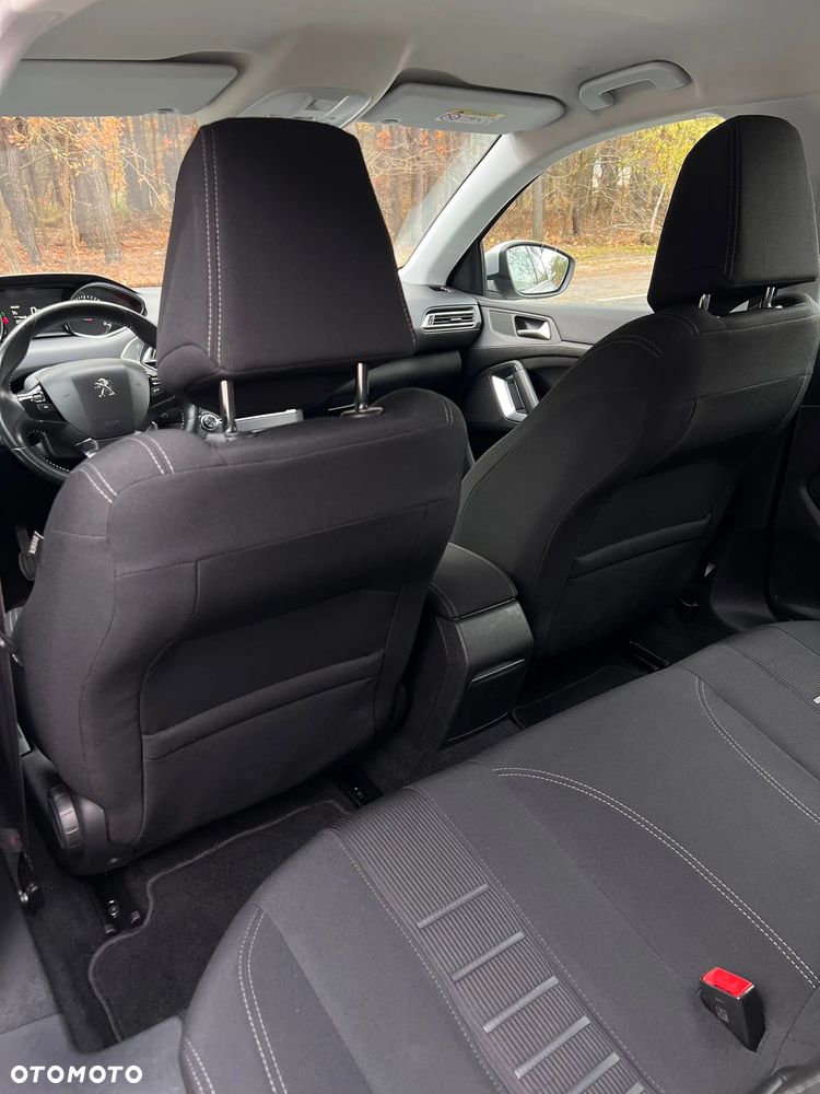 Peugeot 308 1.6 e-HDi Allure S&S - 11