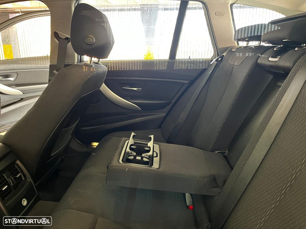 BMW 320 d Navigation Auto - 13