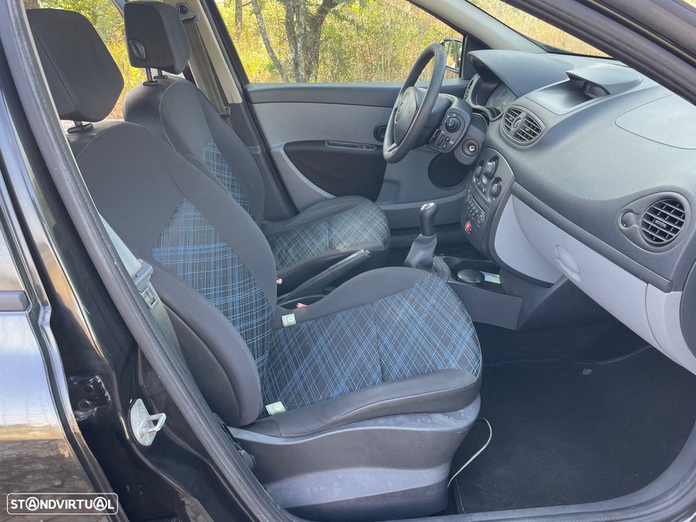 Renault Clio 1.2 16V Confort - 17