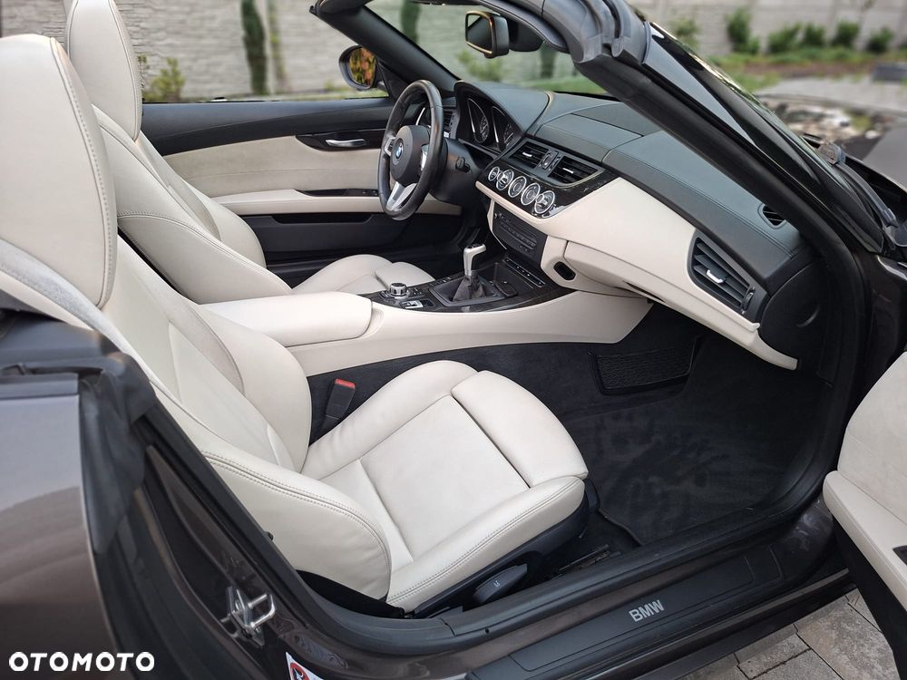 BMW Z4 23i sDrive - 13