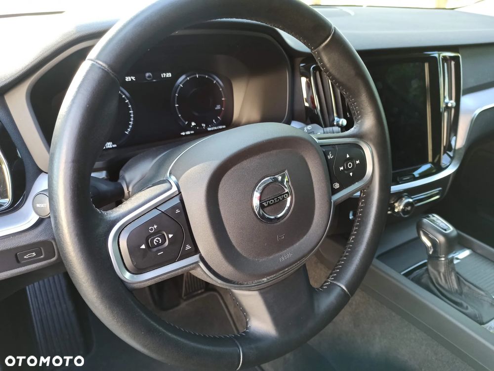 Volvo V60 D3 Geartronic Momentum - 30