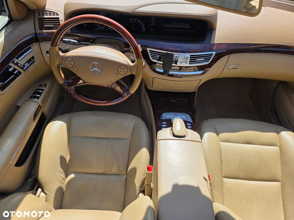 Mercedes-Benz Klasa S 500 BlueEFFICIENCY 4-Matic - 29
