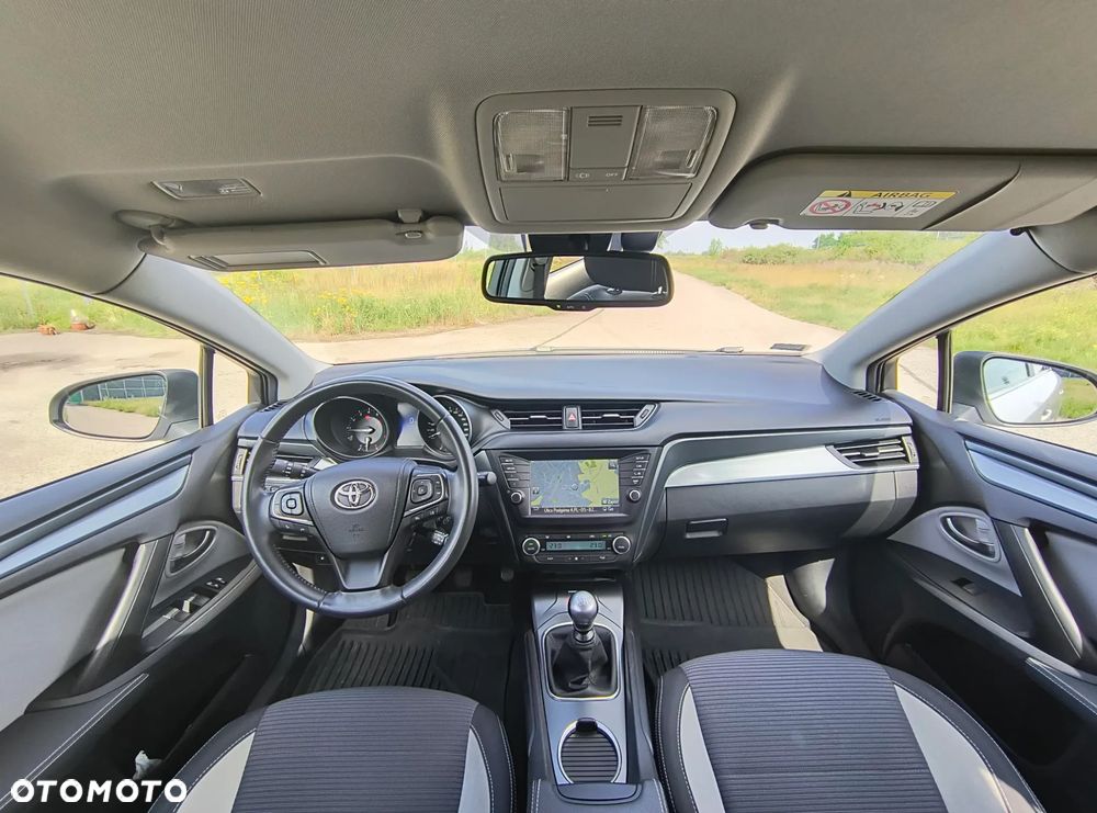 Toyota Avensis 1.8 Premium - 13