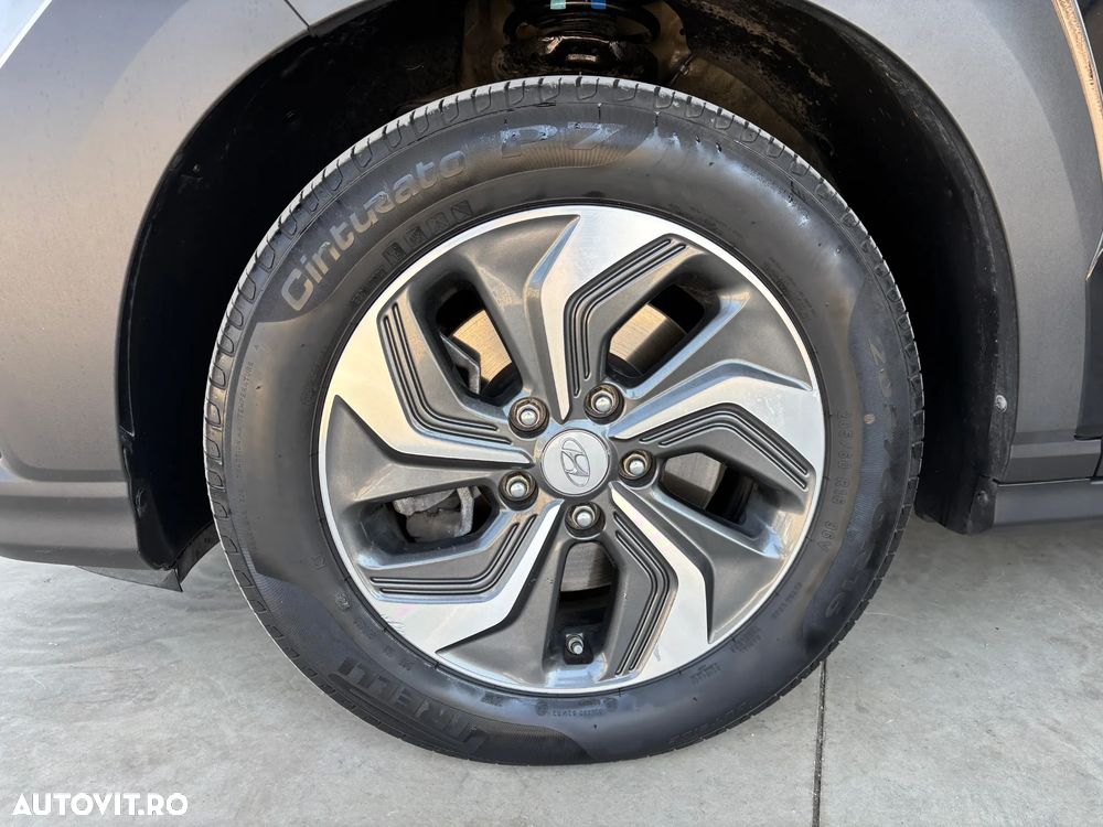 Hyundai KONA - 38