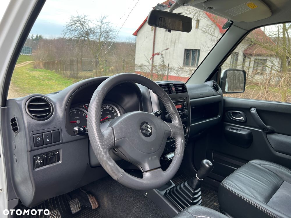 Suzuki Jimny 1.3 JX / Club - 12