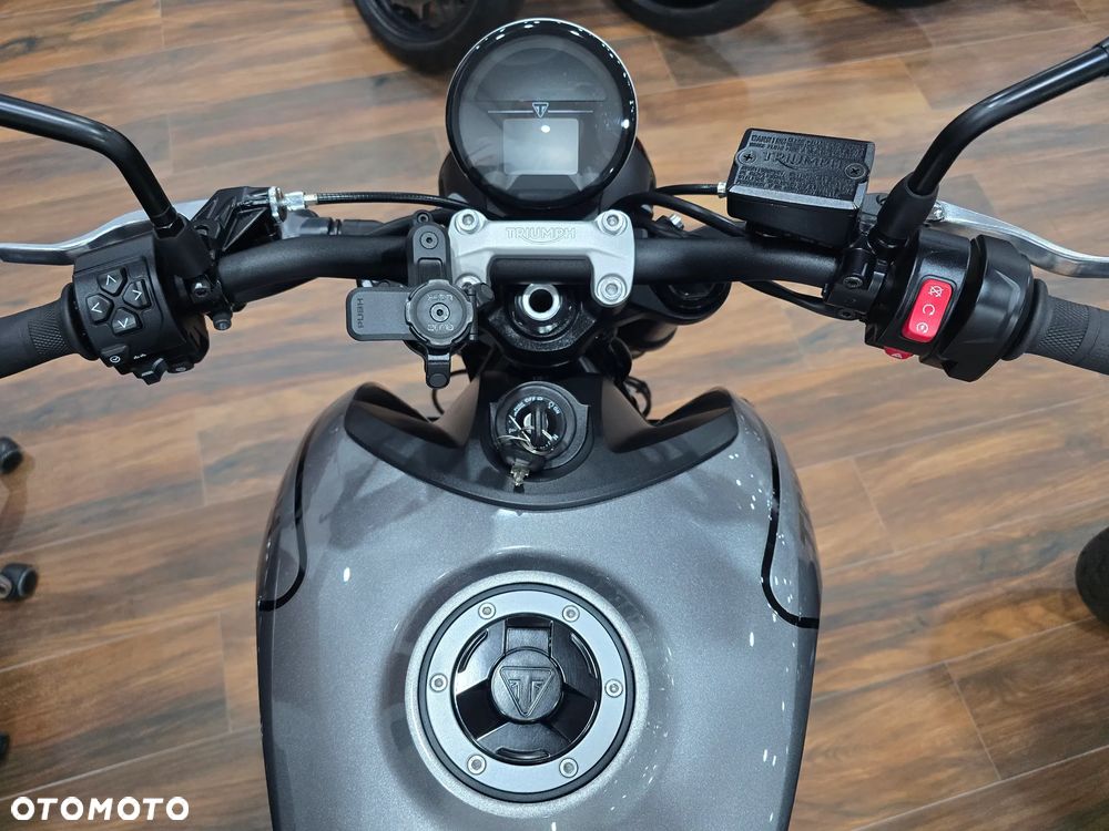 Triumph Trident - 4