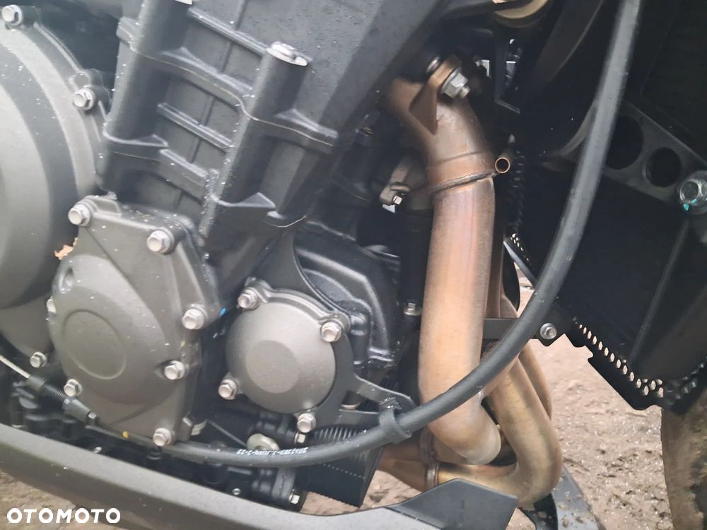 Triumph Street Triple - 13