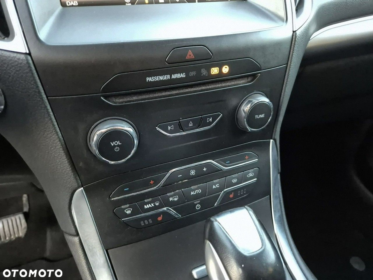 Ford S-Max - 13