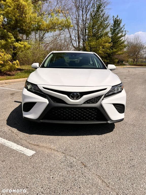 Toyota Camry 2.5 LE - 3