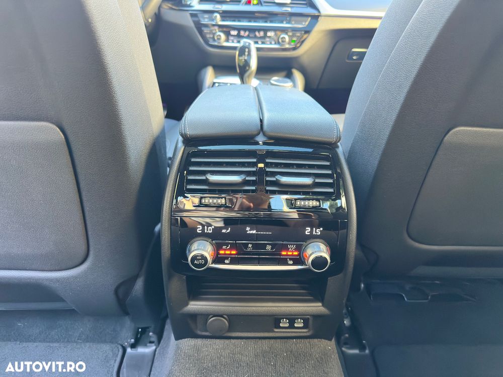 BMW Seria 5 530i Aut. M Sport Edition - 25