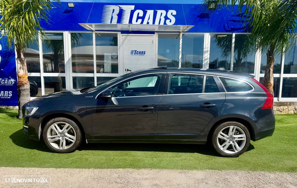 Volvo V60 2.4 D6 Momentum AWD Phev - 4