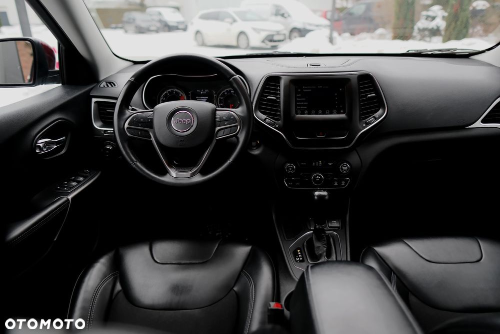 Jeep Cherokee - 14