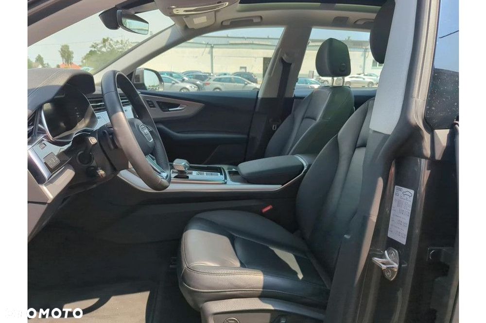 Audi Q8 - 14