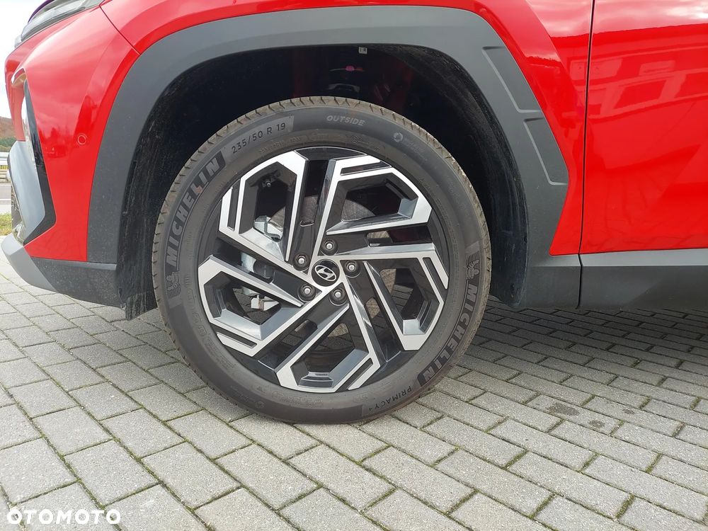 Hyundai Tucson 1.6 T-GDi HEV Executive 2WD - 28